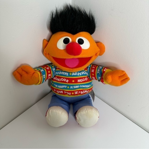 1995 TYCO Sesame Street Ernie Doll (plush) bilingual speaking - Picture 1 of 9